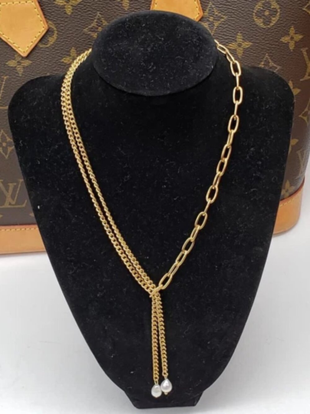 Gold-Plated Necklace with Authentic Louis Vuitton Padlock - Picture 2 of 11